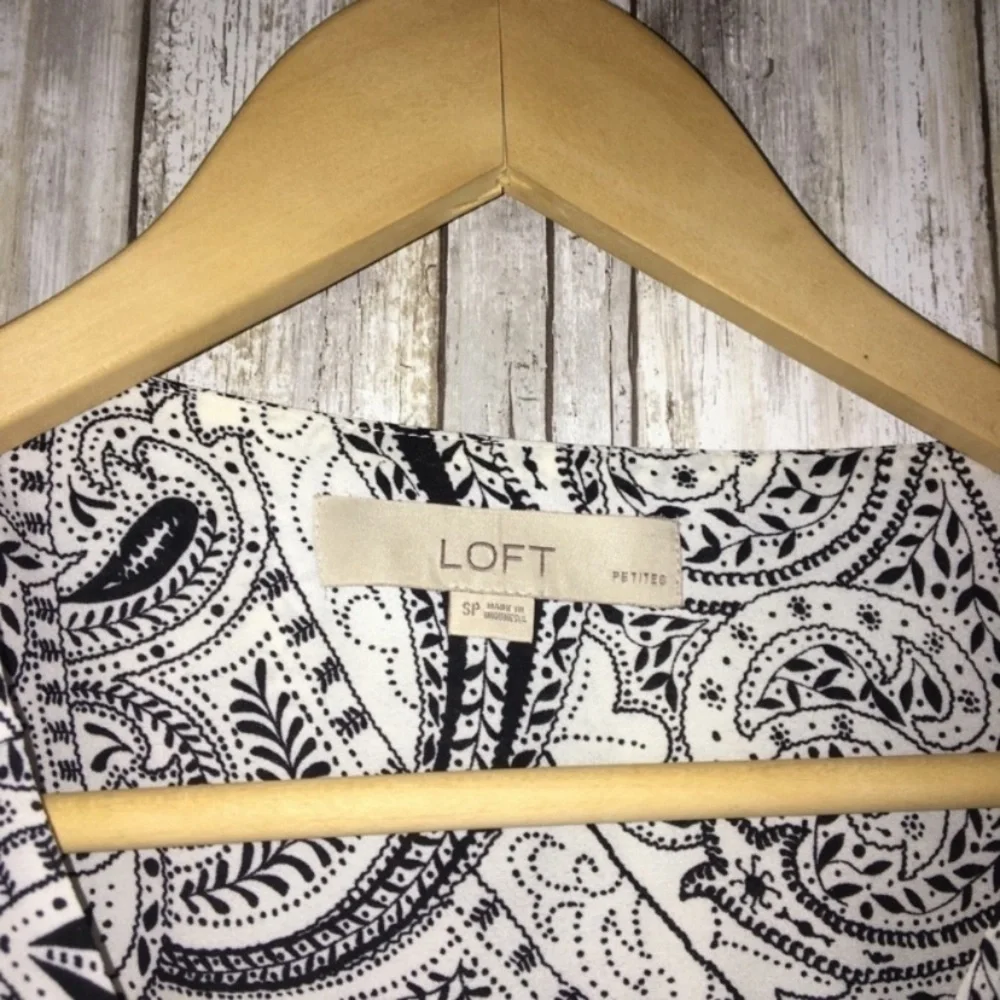 Loft Black & White Shadow Paisley Blouse - Picture 5 of 5